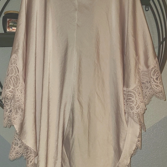 Victoria's Secret Cover-up/Robe - Picture 4 of 11